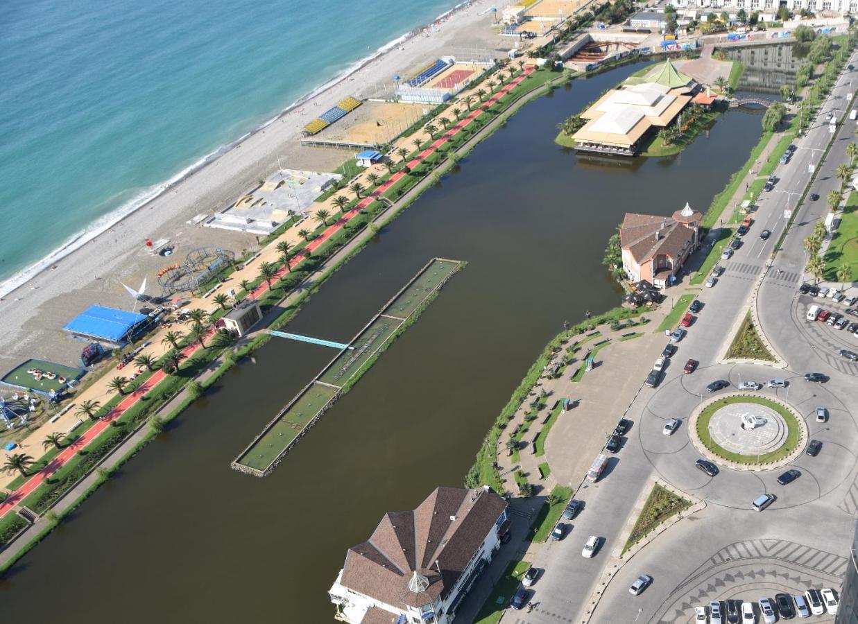 Diamond Apartment Batumi Bagian luar foto